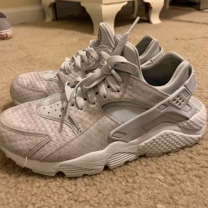 Nike huaraches
